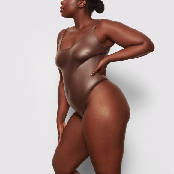 SKIMS Wet Jersey Tank Bodysuit in Brown - Picture 2 of 12